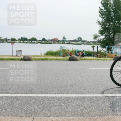 15.06.2025 - 27. Vierlanden-Triathlon H.Heesch http://msf.ph/oto/8020005 15.06.2025 10:23:49 Radfahren 163, 210, 247, 508, 521, 590, 611 meine-sportfotos.de
