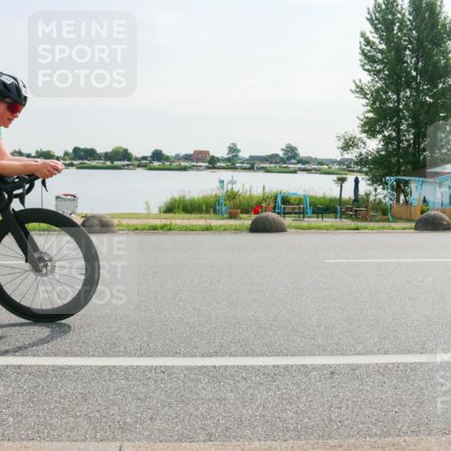 15.06.2025 - 27. Vierlanden-Triathlon H.Heesch http://msf.ph/oto/8020009 15.06.2025 09:42:48 Radfahren 163, 247 meine-sportfotos.de