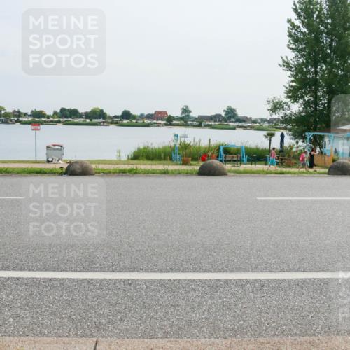 15.06.2025 - 27. Vierlanden-Triathlon H.Heesch http://msf.ph/oto/8020015 15.06.2025 10:23:54 Radfahren 61, 475, 521, 590 meine-sportfotos.de