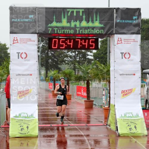 15.06.2025 - 7 Türme Triathlon Michael Strokosch http://msf.ph/oto/8020036 15.06.2025 15:47:45 Ziel 512 meine-sportfotos.de