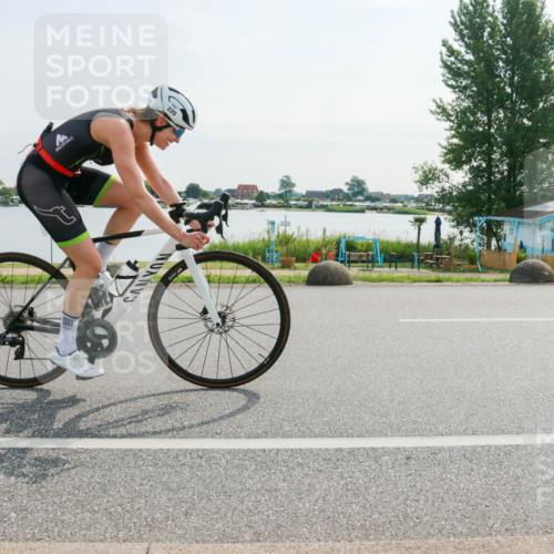 15.06.2025 - 27. Vierlanden-Triathlon H.Heesch http://msf.ph/oto/8020052 15.06.2025 09:43:04 Radfahren 196, 220 meine-sportfotos.de