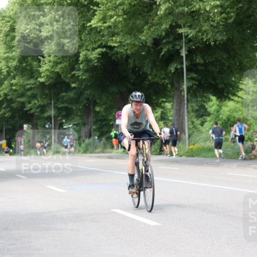 15.06.2025 - 7 Türme Triathlon Yannick Fuchs http://msf.ph/oto/8020056 15.06.2025 13:32:07 Radfahren 579, 1132, 1169 meine-sportfotos.de