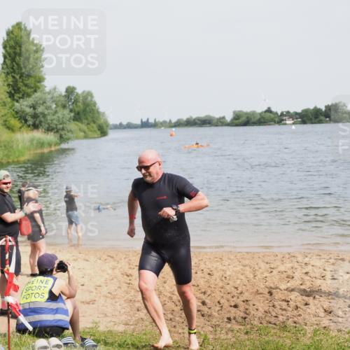 21.06.2025 - 27. Vierlanden-Triathlon MichiJ http://msf.ph/oto/8020068 15.06.2026 10:20:14 Schwimmen 616 meine-sportfotos.de