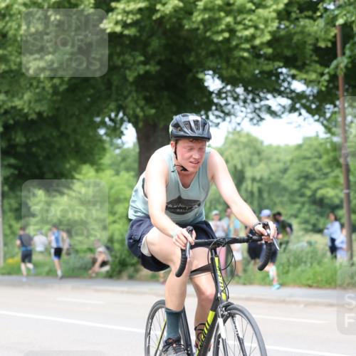 15.06.2025 - 7 Türme Triathlon Yannick Fuchs http://msf.ph/oto/8020091 15.06.2025 13:32:08 Radfahren 579, 1132 meine-sportfotos.de