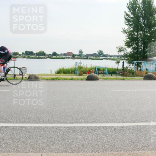 15.06.2025 - 27. Vierlanden-Triathlon H.Heesch http://msf.ph/oto/8020100 15.06.2025 09:44:04 Radfahren 241 meine-sportfotos.de