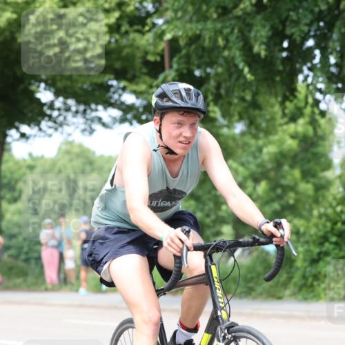 15.06.2025 - 7 Türme Triathlon Yannick Fuchs http://msf.ph/oto/8020105 15.06.2025 13:32:08 Radfahren 579, 1132 meine-sportfotos.de