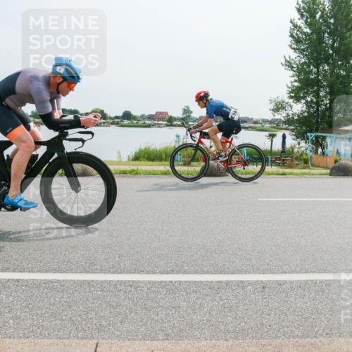 15.06.2025 - 27. Vierlanden-Triathlon H.Heesch http://msf.ph/oto/8020121 15.06.2025 10:25:23 Radfahren 2, 8, 223, 471, 593 meine-sportfotos.de
