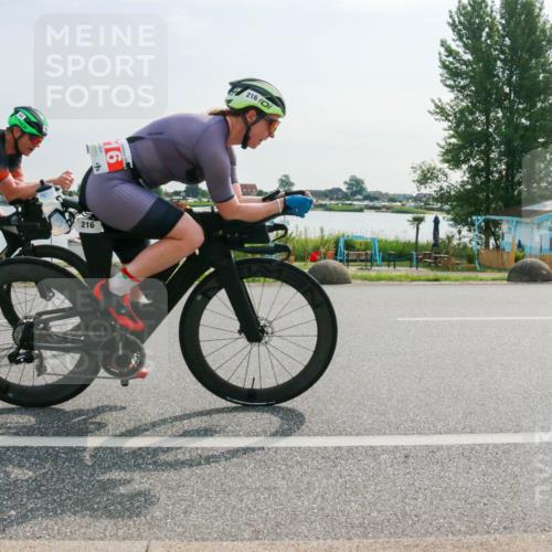 15.06.2025 - 27. Vierlanden-Triathlon H.Heesch http://msf.ph/oto/8020138 15.06.2025 09:44:10 Radfahren 27, 39, 54, 216, 241 meine-sportfotos.de