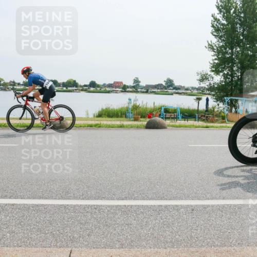15.06.2025 - 27. Vierlanden-Triathlon H.Heesch http://msf.ph/oto/8020145 15.06.2025 10:25:23 Radfahren 2, 8, 223, 471, 593 meine-sportfotos.de