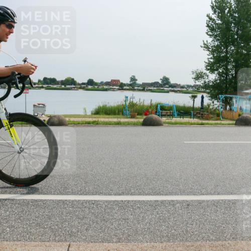 15.06.2025 - 27. Vierlanden-Triathlon H.Heesch http://msf.ph/oto/8020169 15.06.2025 10:25:44 Radfahren 69, 85, 159, 487 meine-sportfotos.de
