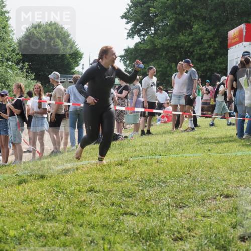 15.06.2025 - 27. Vierlanden-Triathlon KatJ http://msf.ph/oto/8020170 15.06.2025 10:19:54 Schwimmen 500, 503, 539, 569, 578 meine-sportfotos.de