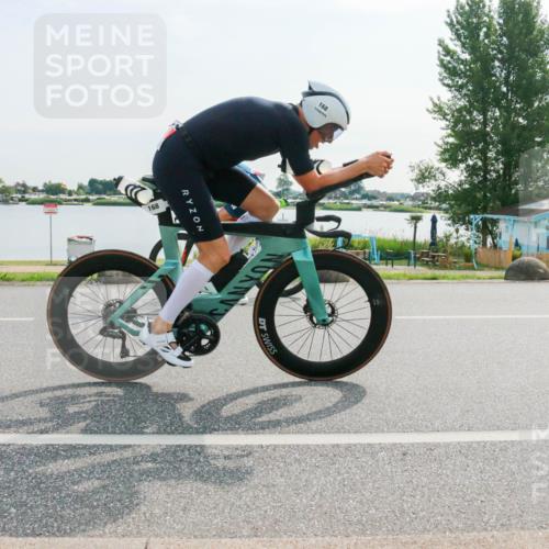15.06.2025 - 27. Vierlanden-Triathlon H.Heesch http://msf.ph/oto/8020201 15.06.2025 09:44:18 Radfahren 41, 113, 168 meine-sportfotos.de