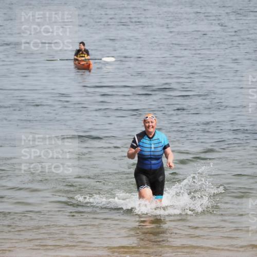 21.06.2025 - 27. Vierlanden-Triathlon MichiJ http://msf.ph/oto/8020216 15.06.2026 10:21:54 Schwimmen 538 meine-sportfotos.de