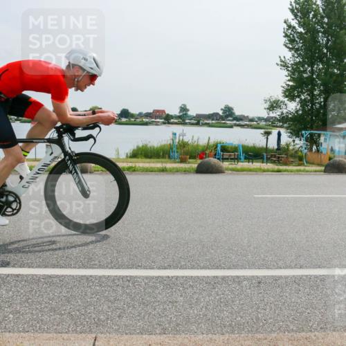 15.06.2025 - 27. Vierlanden-Triathlon H.Heesch http://msf.ph/oto/8020222 15.06.2025 10:25:56 Radfahren 20, 265, 477, 582, 604, 621, 626 meine-sportfotos.de