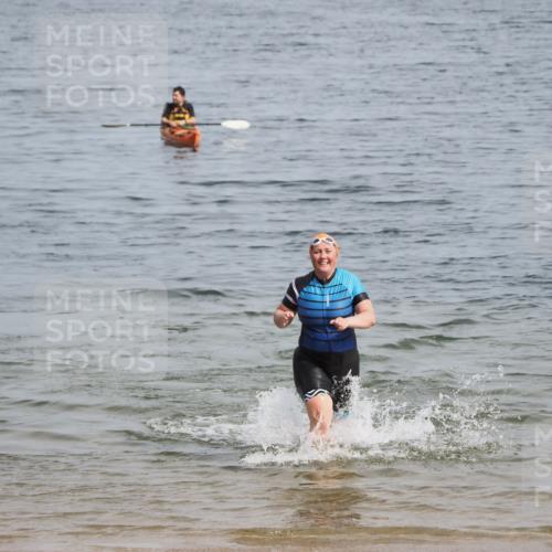 21.06.2025 - 27. Vierlanden-Triathlon MichiJ http://msf.ph/oto/8020224 15.06.2026 10:21:54 Schwimmen 538 meine-sportfotos.de
