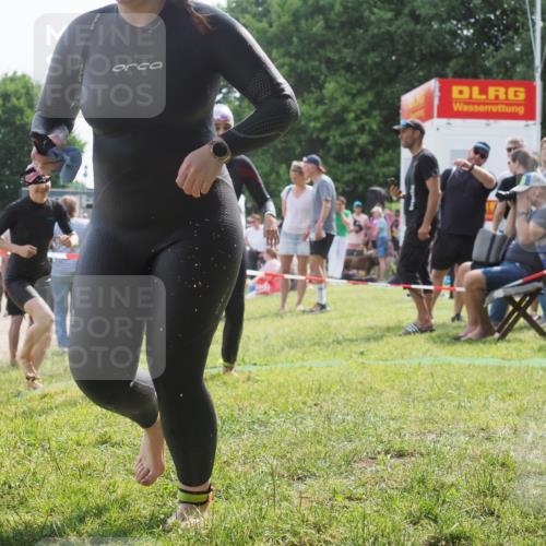 15.06.2025 - 27. Vierlanden-Triathlon KatJ http://msf.ph/oto/8020245 15.06.2025 10:19:56 Schwimmen 500, 503, 539, 553, 569, 578 meine-sportfotos.de