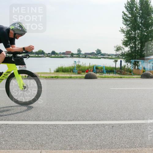 15.06.2025 - 27. Vierlanden-Triathlon H.Heesch http://msf.ph/oto/8020287 15.06.2025 09:44:59 Radfahren 86 meine-sportfotos.de