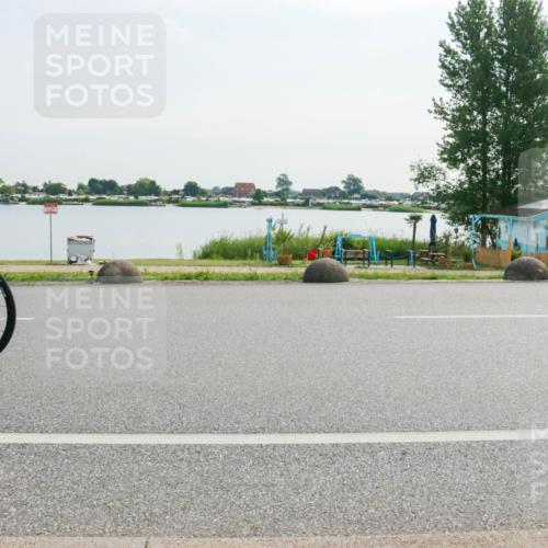 15.06.2025 - 27. Vierlanden-Triathlon H.Heesch http://msf.ph/oto/8020331 15.06.2025 09:45:39 Radfahren 231 meine-sportfotos.de
