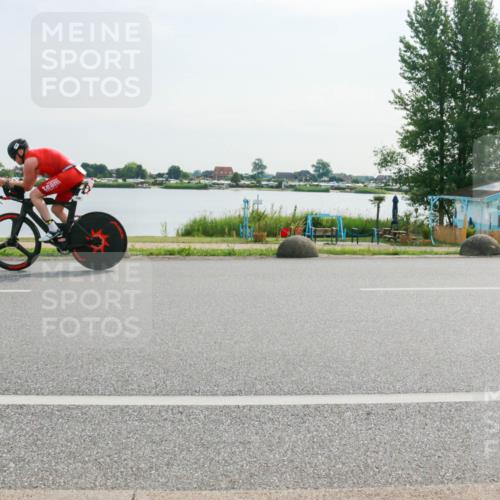 15.06.2025 - 27. Vierlanden-Triathlon H.Heesch http://msf.ph/oto/8020364 15.06.2025 09:45:55 Radfahren 19, 78, 108, 223 meine-sportfotos.de