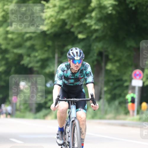 15.06.2025 - 7 Türme Triathlon Yannick Fuchs http://msf.ph/oto/8020391 15.06.2025 13:32:50 Radfahren 398, 1069, 1102 meine-sportfotos.de