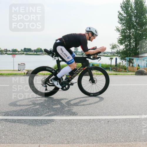 15.06.2025 - 27. Vierlanden-Triathlon H.Heesch http://msf.ph/oto/8020393 15.06.2025 09:46:11 Radfahren 85 meine-sportfotos.de