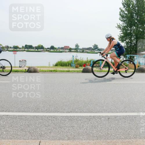 15.06.2025 - 27. Vierlanden-Triathlon H.Heesch http://msf.ph/oto/8020399 15.06.2025 10:26:08 Radfahren 129, 182, 212, 246, 489, 501, 566, 577, 595, 633 meine-sportfotos.de