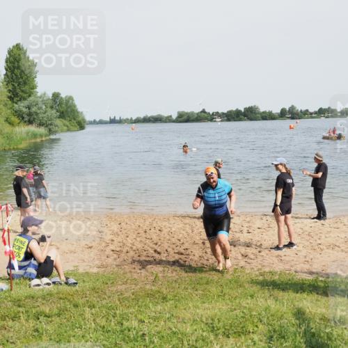 21.06.2025 - 27. Vierlanden-Triathlon MichiJ http://msf.ph/oto/8020431 15.06.2026 10:22:00 Schwimmen 538 meine-sportfotos.de