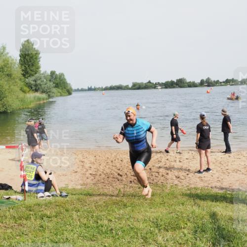21.06.2025 - 27. Vierlanden-Triathlon MichiJ http://msf.ph/oto/8020445 15.06.2026 10:22:01 Schwimmen 538 meine-sportfotos.de