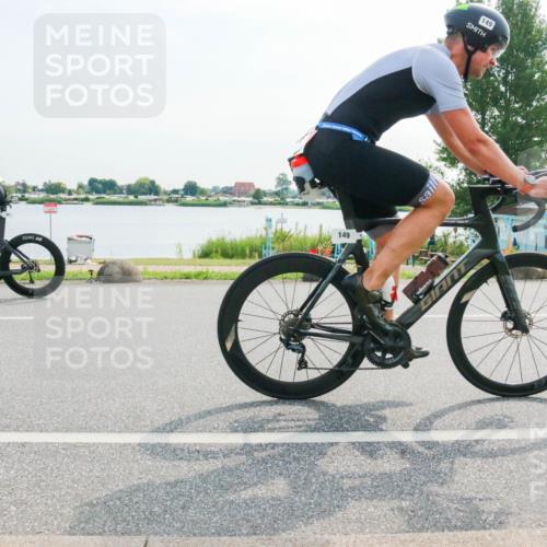 15.06.2025 - 27. Vierlanden-Triathlon H.Heesch http://msf.ph/oto/8020450 15.06.2025 09:46:51 Radfahren 36, 126, 149 meine-sportfotos.de