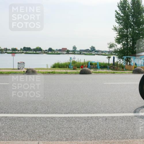 15.06.2025 - 27. Vierlanden-Triathlon H.Heesch http://msf.ph/oto/8020453 15.06.2025 09:46:51 Radfahren 36, 126, 149 meine-sportfotos.de