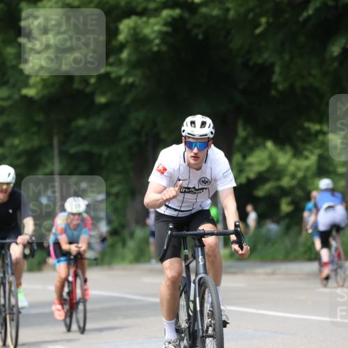 15.06.2025 - 7 Türme Triathlon Yannick Fuchs http://msf.ph/oto/8020465 15.06.2025 13:32:56 Radfahren 361, 598, 717, 1069, 1102, 1187 meine-sportfotos.de