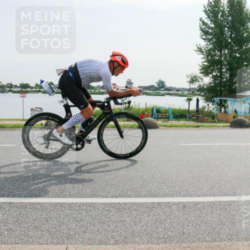 15.06.2025 - 27. Vierlanden-Triathlon H.Heesch http://msf.ph/oto/8020475 15.06.2025 09:46:59 Radfahren 61, 82, 126, 182, 242 meine-sportfotos.de