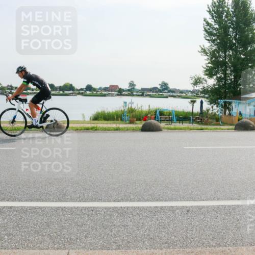 15.06.2025 - 27. Vierlanden-Triathlon H.Heesch http://msf.ph/oto/8020477 15.06.2025 09:47:00 Radfahren 61, 82, 182, 212, 242 meine-sportfotos.de