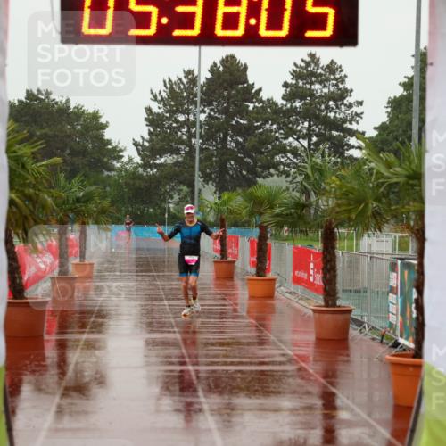 15.06.2025 - 7 Türme Triathlon Michael Strokosch http://msf.ph/oto/8020505 15.06.2025 15:38:05 Ziel 218 meine-sportfotos.de