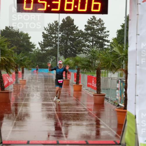 15.06.2025 - 7 Türme Triathlon Michael Strokosch http://msf.ph/oto/8020526 15.06.2025 15:38:06 Ziel 218 meine-sportfotos.de