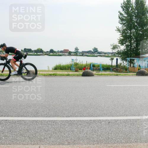 15.06.2025 - 27. Vierlanden-Triathlon H.Heesch http://msf.ph/oto/8020548 15.06.2025 09:47:47 Radfahren 50, 217, 227, 234, 238 meine-sportfotos.de