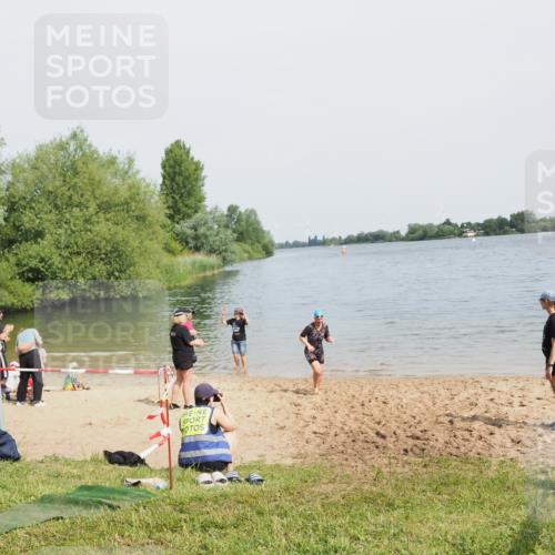 21.06.2025 - 27. Vierlanden-Triathlon MichiJ http://msf.ph/oto/8020558 15.06.2026 10:23:12 Schwimmen 531 meine-sportfotos.de