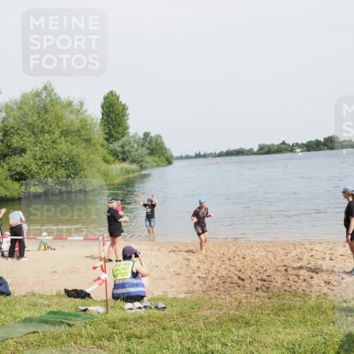 21.06.2025 - 27. Vierlanden-Triathlon MichiJ http://msf.ph/oto/8020562 15.06.2026 10:23:12 Schwimmen 531 meine-sportfotos.de