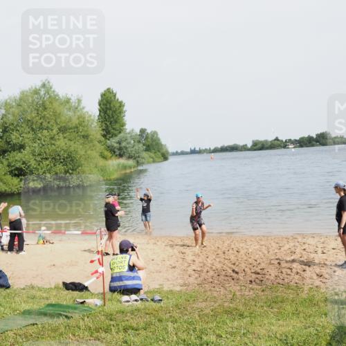 21.06.2025 - 27. Vierlanden-Triathlon MichiJ http://msf.ph/oto/8020568 15.06.2026 10:23:13 Schwimmen 531 meine-sportfotos.de