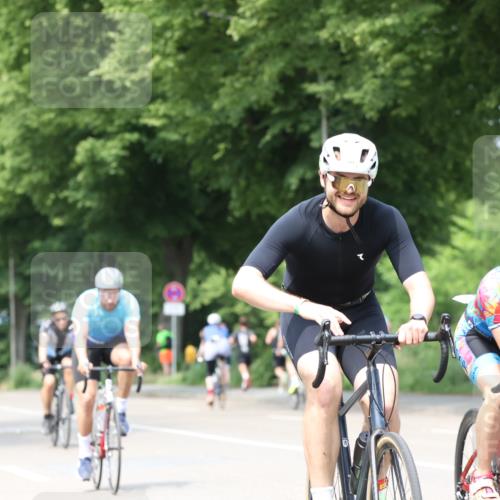 15.06.2025 - 7 Türme Triathlon Yannick Fuchs http://msf.ph/oto/8020569 15.06.2025 13:32:57 Radfahren 361, 598, 717, 1069, 1102, 1187 meine-sportfotos.de
