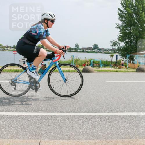 21.06.2025 - 27. Vierlanden-Triathlon H.Heesch http://msf.ph/oto/8020576 15.06.2025 12:04:16 Radfahren 19, 880, 932 meine-sportfotos.de