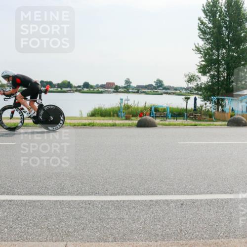 15.06.2025 - 27. Vierlanden-Triathlon H.Heesch http://msf.ph/oto/8020583 15.06.2025 09:48:09 Radfahren 6, 60, 219 meine-sportfotos.de