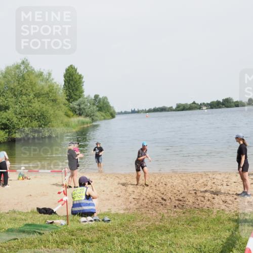 21.06.2025 - 27. Vierlanden-Triathlon MichiJ http://msf.ph/oto/8020584 15.06.2026 10:23:13 Schwimmen 531 meine-sportfotos.de