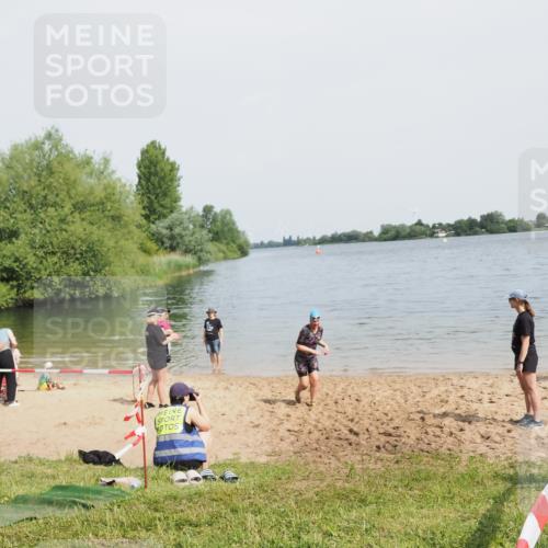 21.06.2025 - 27. Vierlanden-Triathlon MichiJ http://msf.ph/oto/8020591 15.06.2026 10:23:13 Schwimmen 531 meine-sportfotos.de