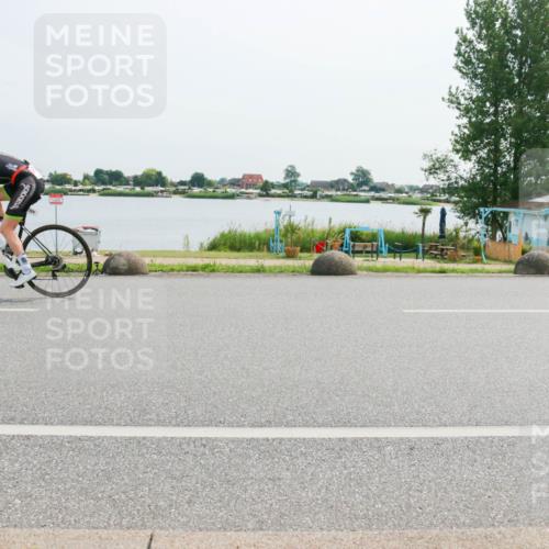 15.06.2025 - 27. Vierlanden-Triathlon H.Heesch http://msf.ph/oto/8020593 15.06.2025 10:26:37 Radfahren 19, 208, 220, 380 meine-sportfotos.de