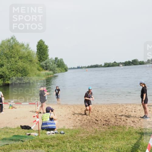 21.06.2025 - 27. Vierlanden-Triathlon MichiJ http://msf.ph/oto/8020638 15.06.2026 10:23:14 Schwimmen 531 meine-sportfotos.de