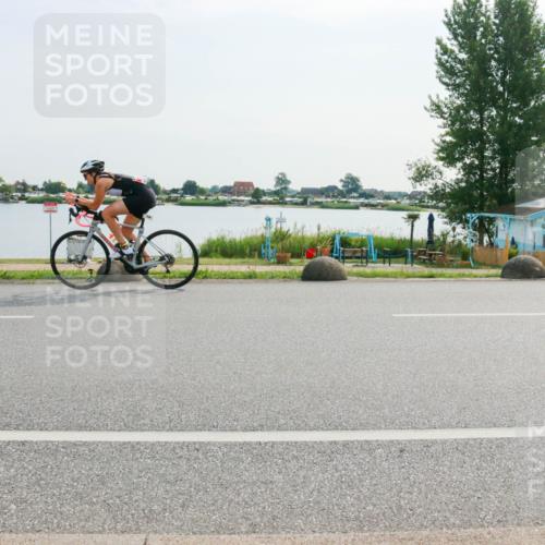 15.06.2025 - 27. Vierlanden-Triathlon H.Heesch http://msf.ph/oto/8020649 15.06.2025 09:48:21 Radfahren 206 meine-sportfotos.de