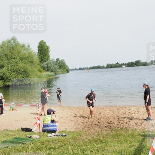 21.06.2025 - 27. Vierlanden-Triathlon MichiJ http://msf.ph/oto/8020650 15.06.2026 10:23:14 Schwimmen 531 meine-sportfotos.de