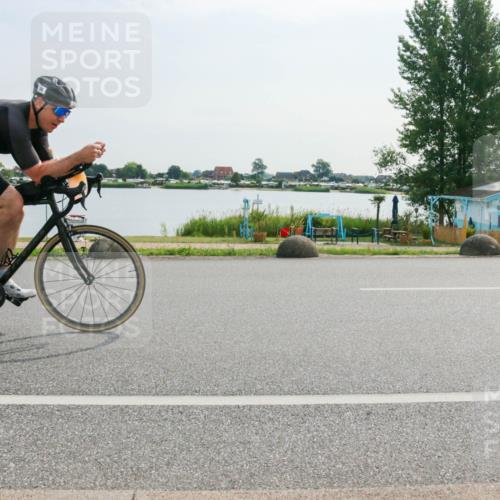 15.06.2025 - 27. Vierlanden-Triathlon H.Heesch http://msf.ph/oto/8020657 15.06.2025 09:48:36 Radfahren 30 meine-sportfotos.de