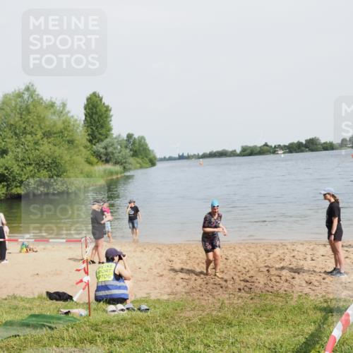 21.06.2025 - 27. Vierlanden-Triathlon MichiJ http://msf.ph/oto/8020667 15.06.2026 10:23:15 Schwimmen 531 meine-sportfotos.de